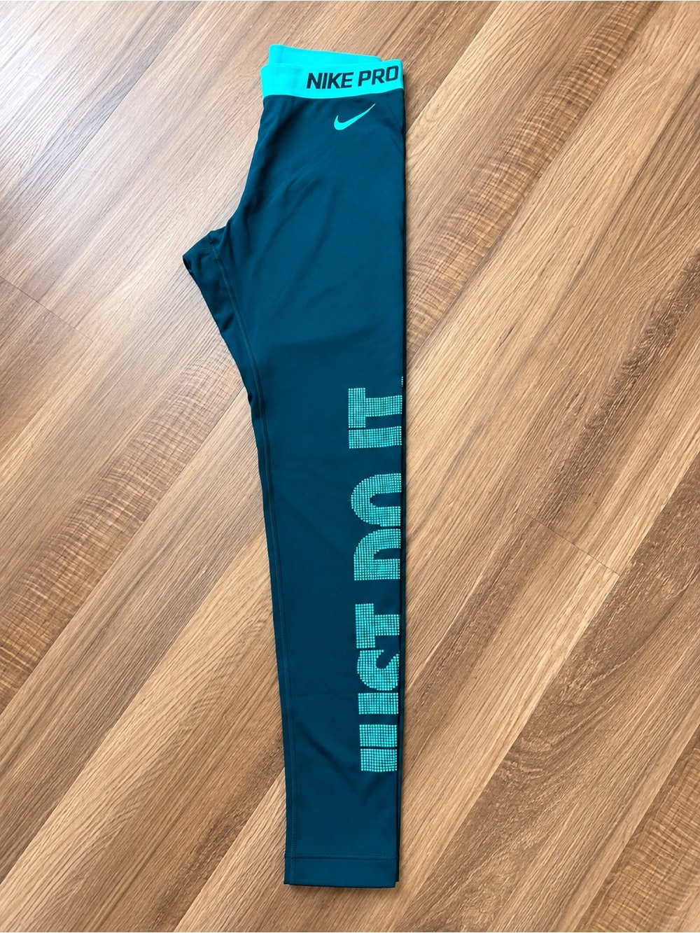Nike Pro Dri-FIT Fleece-Lined “Just Do It” Leggings – Size Sm